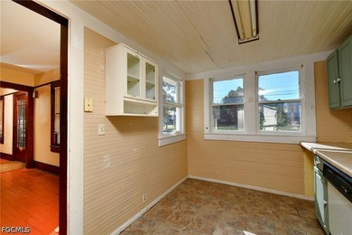 Charming single family home located near downtown Ft Myers! - photo 10