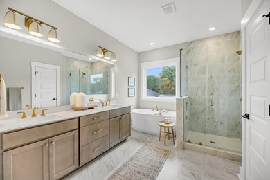 Welcome home to the beautiful Maywood II floorplan! This wide - photo 10
