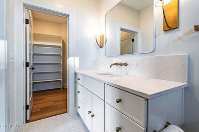 Welcome to 2600 Vucrest Ave, a newly constructed, luxury modern - photo 12