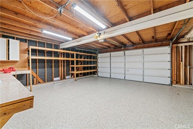 BEAUTIFUL HOME ON A PRIVATE CUL-DE-SAC WITH SERENE GREENBELT - photo 16