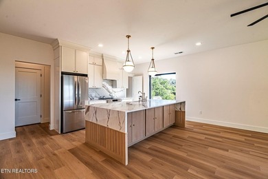Welcome to 2600 Vucrest Ave, a newly constructed, luxury modern - photo 18