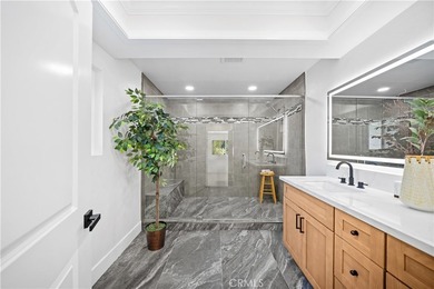 Beautiful single-story home that is ready for new families. LOW - photo 20