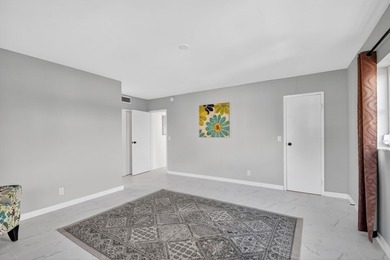* BLDG is FHA APPROVED. Beautifully renovated 2nd-floor corner - photo 20