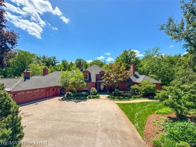 Lake Home For Sale in Franklin, Michigan