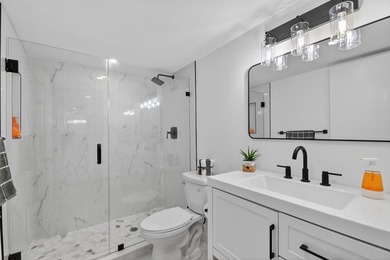 * BLDG is FHA APPROVED. Beautifully renovated 2nd-floor corner - photo 22