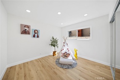 Beautiful single-story home that is ready for new families. LOW - photo 23
