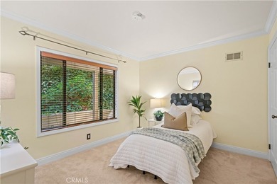 BEAUTIFUL HOME ON A PRIVATE CUL-DE-SAC WITH SERENE GREENBELT - photo 24
