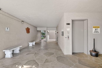 * BLDG is FHA APPROVED. Beautifully renovated 2nd-floor corner - photo 36