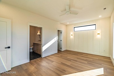 Welcome to 2600 Vucrest Ave, a newly constructed, luxury modern - photo 40