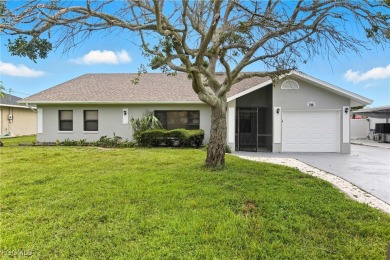 Cape Coral Lakes Area Home For Sale in Cape Coral Florida