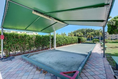 * BLDG is FHA APPROVED. Beautifully renovated 2nd-floor corner - photo 41