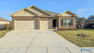 Enjoy the lifestyle you've been looking for in this nearly new - photo 1