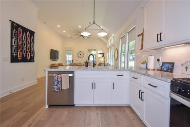 Welcome to easy lake and golf course living in the heart of - photo 15