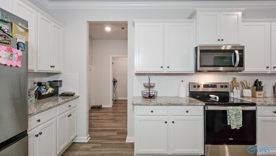 Enjoy the lifestyle you've been looking for in this nearly new - photo 8