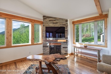 Experience the privacy and tranquility of mountain living in - photo 18