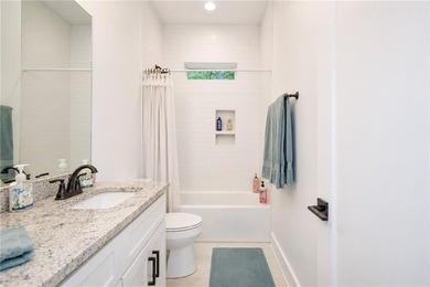 Welcome to easy lake and golf course living in the heart of - photo 28