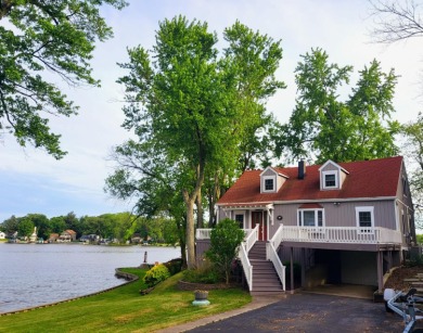 Lake Dalecarlia Home For Sale in Lowell Indiana