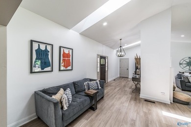 ON DEEP WATER! TWO PRIMARY SUITES! Fully renovated one-level - photo 8