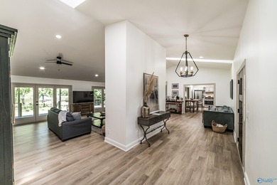 ON DEEP WATER! TWO PRIMARY SUITES! Fully renovated one-level - photo 9