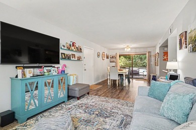 Coastal- chic living meets unbeatable convenience in this - photo 4
