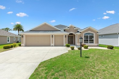 Welcome to refined Florida living in this exceptional Iris model - photo 4