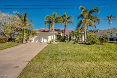 A lovely, well-maintained pool home located in the desirable 8 - photo 2