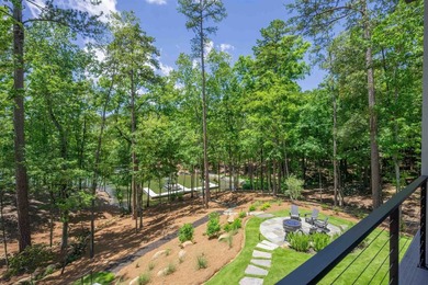 Stunning, virtually new, Transitional-style 24/7 Lake Access - photo 22