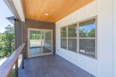 Experience the perfect blend of modern design and lakeside - photo 24