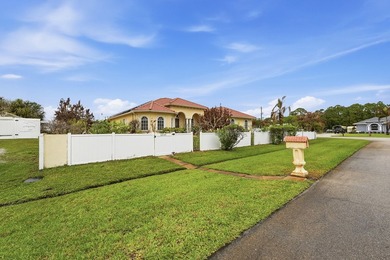 Meticulously cared for by its original owner, this stunning - photo 5