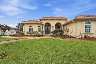 Meticulously cared for by its original owner, this stunning - photo 8