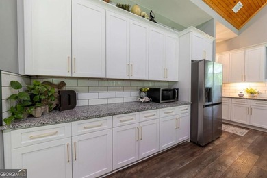A must-see in person! Welcome to your private retreat just - photo 10