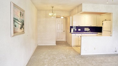 Beautiful 1 bed, 1 bath condo with an open floor plan located on - photo 2