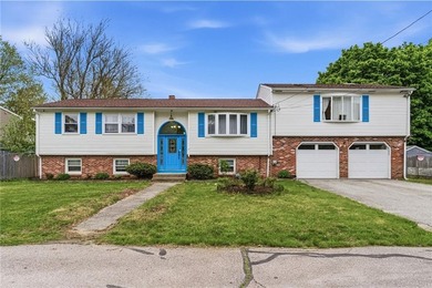 Stunning and meticulously maintained raised ranch in Warwick - photo 1