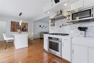 Stunning and meticulously maintained raised ranch in Warwick - photo 4