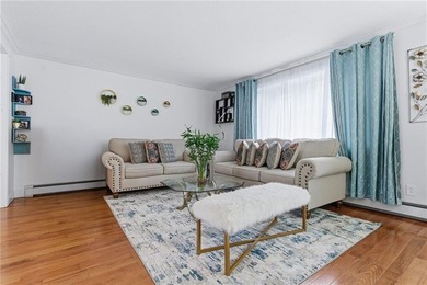 Stunning and meticulously maintained raised ranch in Warwick - photo 10
