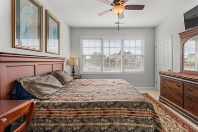 Immaculate and exceptionally well maintained, this 2-bedroom - photo 24