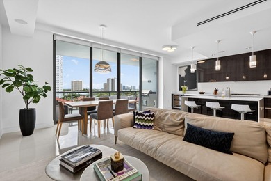 Experience luxury living in the heart of Aventura! This - photo 5