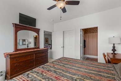 Immaculate and exceptionally well maintained, this 2-bedroom - photo 26