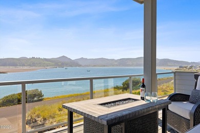 Perched at the edge of the Pacific within the exclusive gated - photo 27