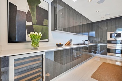 Experience luxury living in the heart of Aventura! This - photo 9