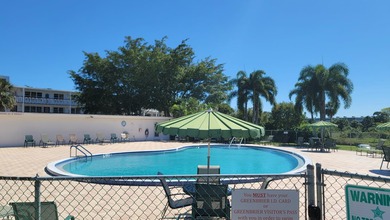Welcome to the paradise of South Florida, resort-style social - photo 32