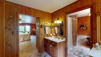 Experience the best of U.P. living in this expansive 4 - photo 35