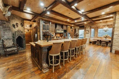 Experience unparalleled luxury at this breathtaking estate - photo 38