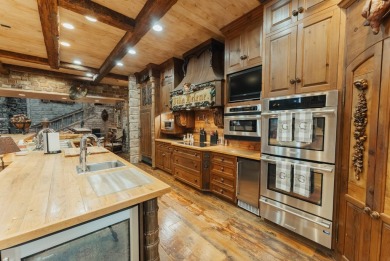 Experience unparalleled luxury at this breathtaking estate - photo 40