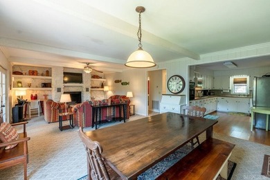 Lake life at its finest-fully furnished and move-in ready - photo 8