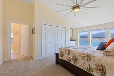 Perched at the edge of the Pacific within the exclusive gated - photo 48