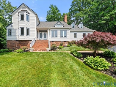 This beautifully maintained home offers a desirable first-floor - photo 1