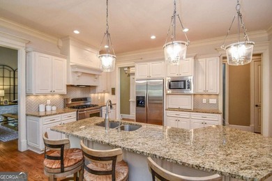 Absolutely stunning Country Club home! Tucked away on a quiet - photo 11
