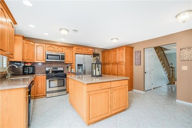 Welcome to 9 Prague Court, an extraordinary custom residence - photo 12