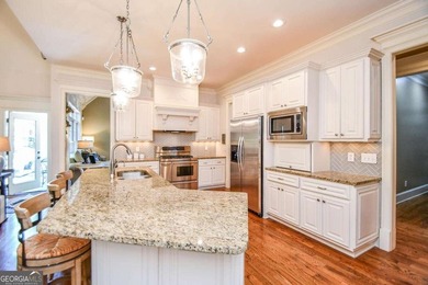 Absolutely stunning Country Club home! Tucked away on a quiet - photo 12